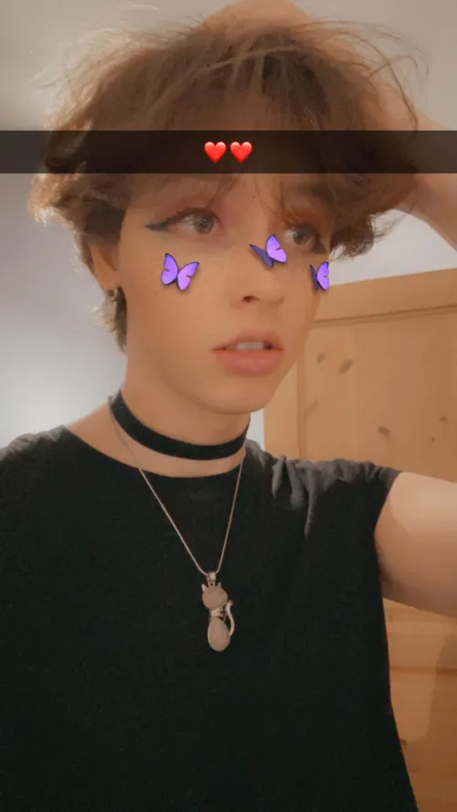 Thumbnail xIDJN's Cute Appearance - Check Out the Femboy Vibes!