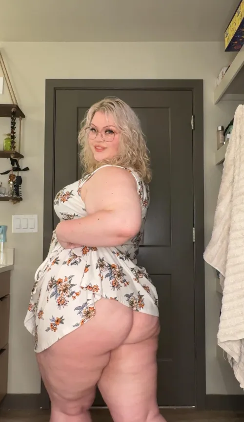 Thumbnail Happy Friday: Enjoy Some Cheeks from devycakez | BBW Chubby