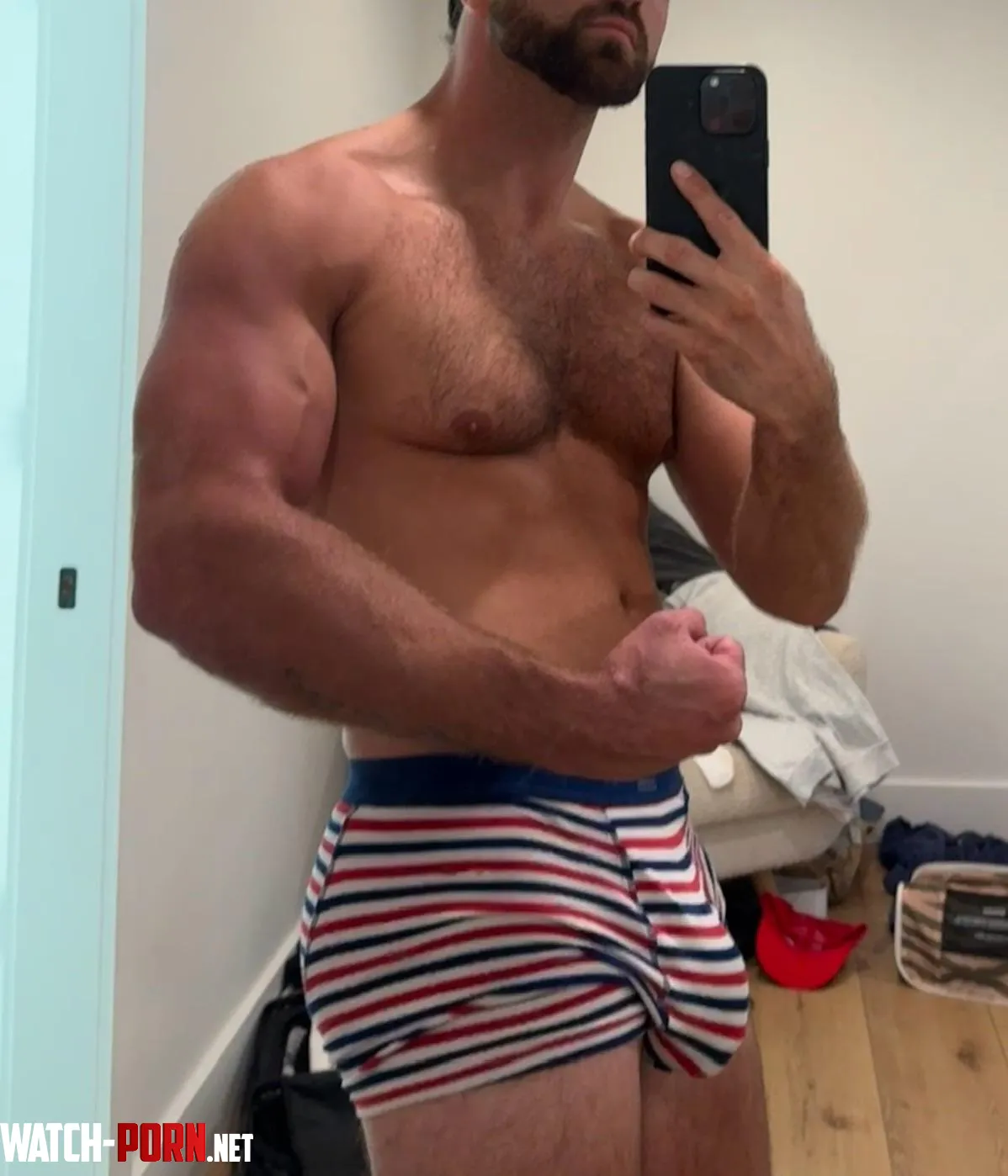 Heavy soft bulge for my first post in here by solid10in