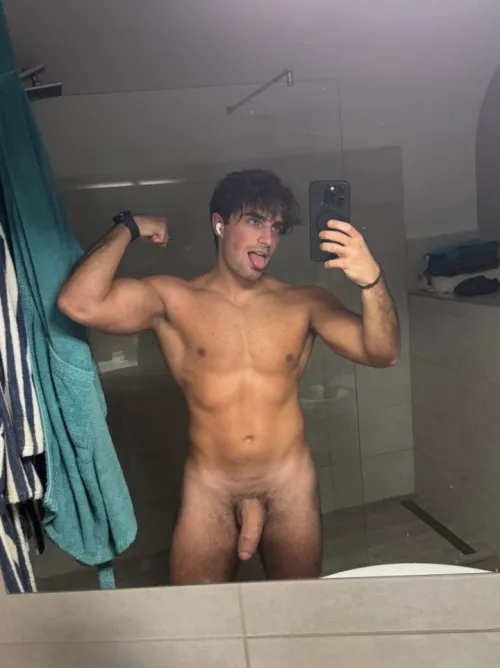 Thumbnail First Impressions: Kindly Share Your Thoughts on my Photo by mariomedici in gayporn