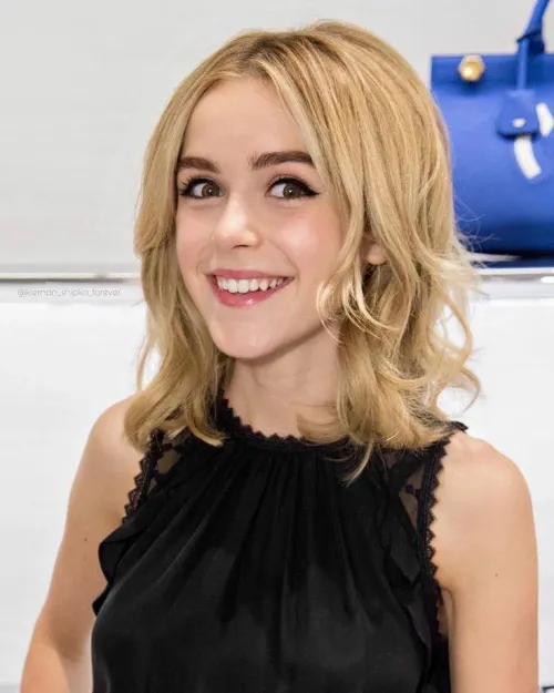 Thumbnail Kiernan Shipka: A Vision of Beauty by Luke0ne