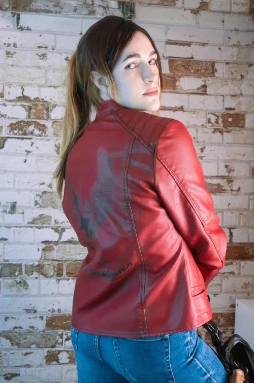 Thumbnail Claire Redfield Cosplay by Milashiroki | CosplayGirls