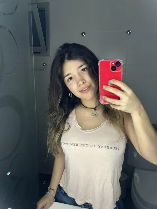 Thumbnail Opinions Wanted: ariannelychee's MirrorSelfie Journey