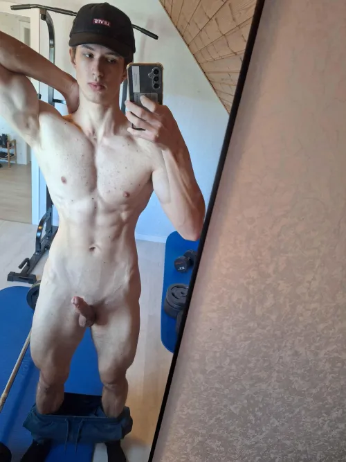 Thumbnail 18yo Physique Check: Unveiling the Body with OkCoat4070 on ladybonersgw