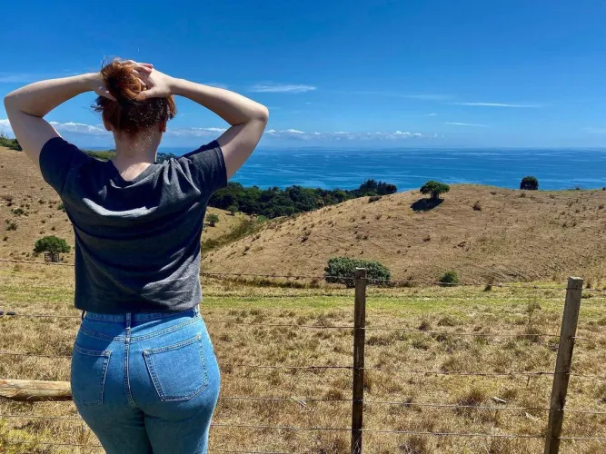 Thumbnail aexxx Presents the Enchanting Bryce Dallas Howard in the Celebrity Butts Scene!