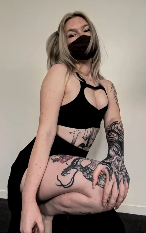 Thumbnail Discover xtattedblondiex's Allure with fuckthatsmedone | InstagramHotties