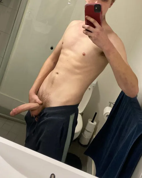 Thumbnail 22M What Do You Think: Seeking Opinion in RateMyCock by Mountain-Host-5699