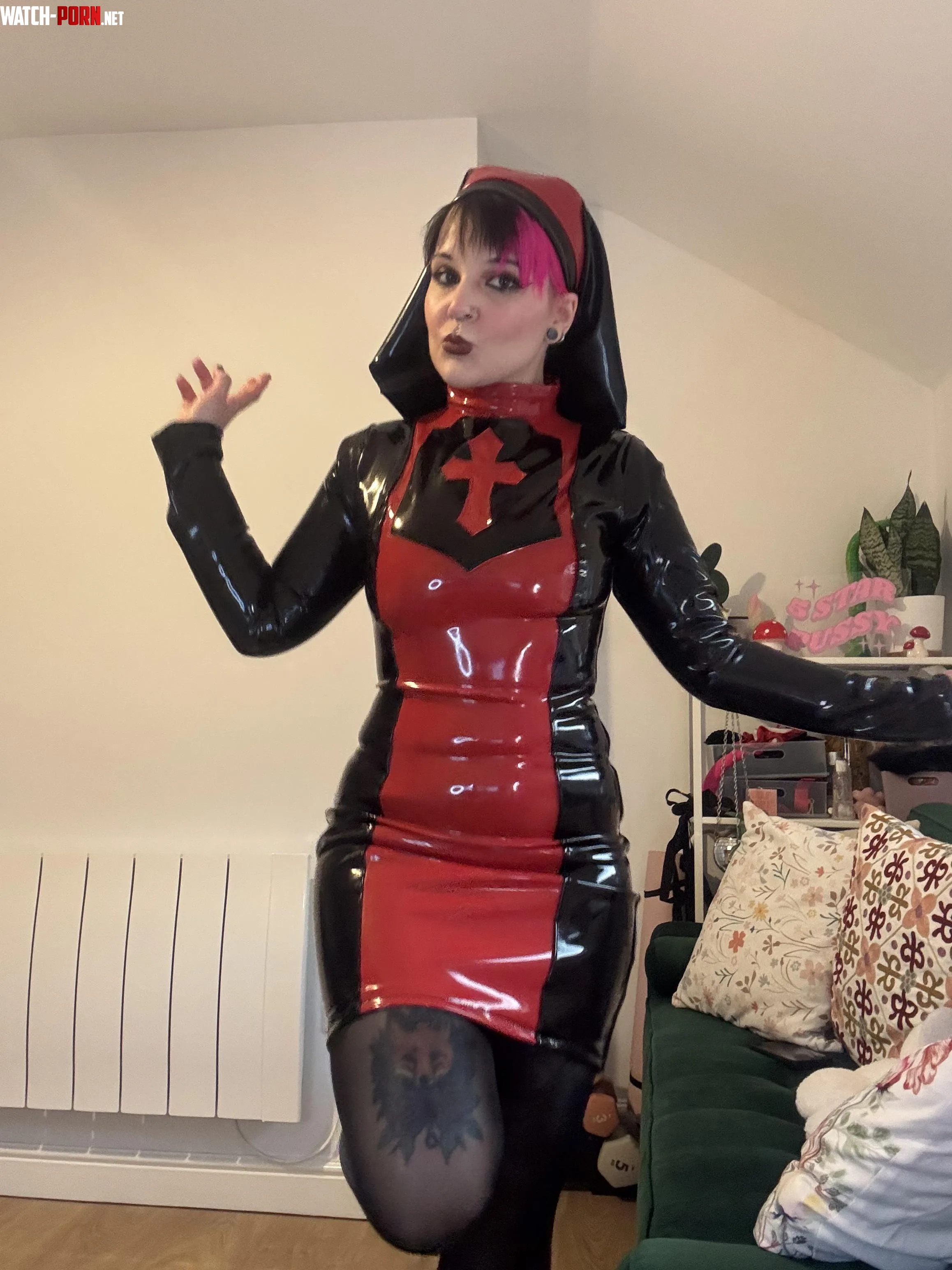 I love latex  by Mommyrubyy1