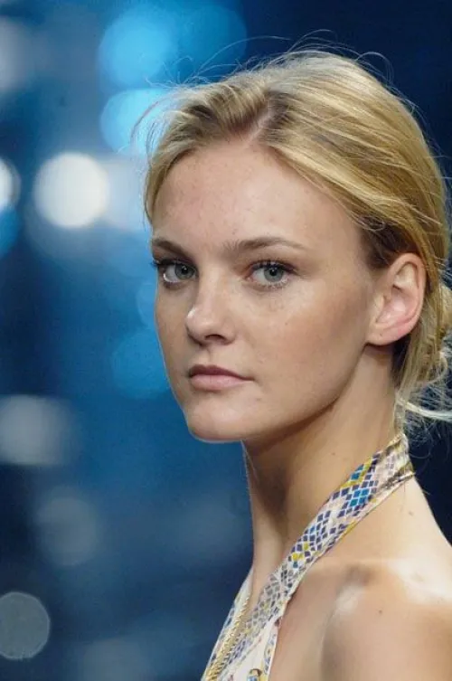 Thumbnail veil18's Allure of Caroline Trentini: A Radiant Perspective in PrettyGirls