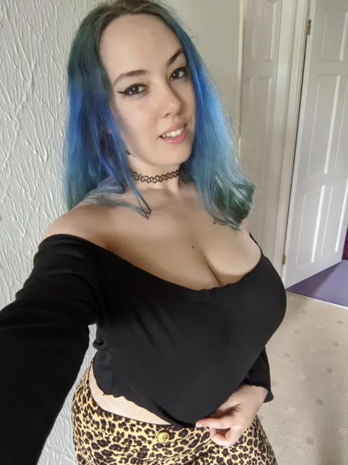 Thumbnail Gothic Goddess Alert: Embrace Big Natural Boobs | Clarissa_xxxx