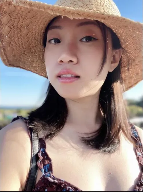 Thumbnail Discover the Beauty: She's a Pretty One | RealAsians