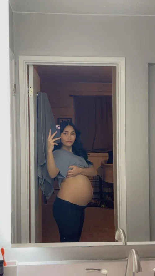 Thumbnail Embracing Pregnancy: Reminiscing About My Bump | jaylencepeda