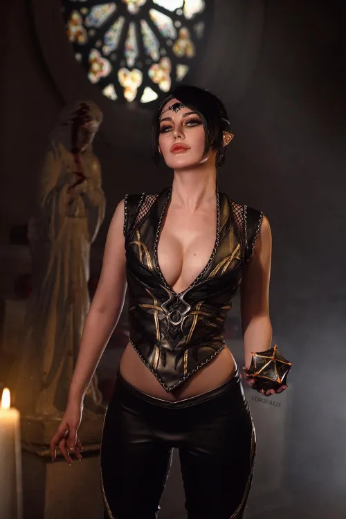 Thumbnail Toriealis's Shadowheart: Bringing Baldur's Gate III to Life | cosplaygirls