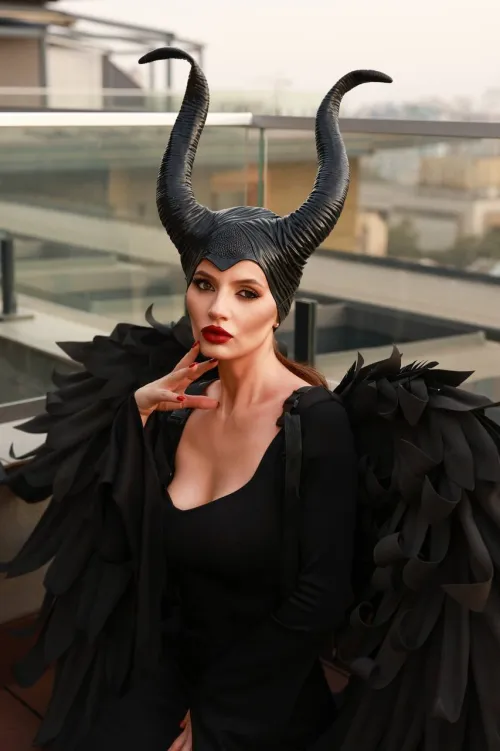 Thumbnail Moon Ledy Embraces Maleficent in Cosplay