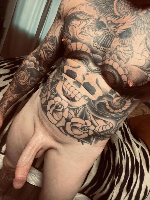 Thumbnail Expensive_Town9143: Discover Tattooed DILF Material