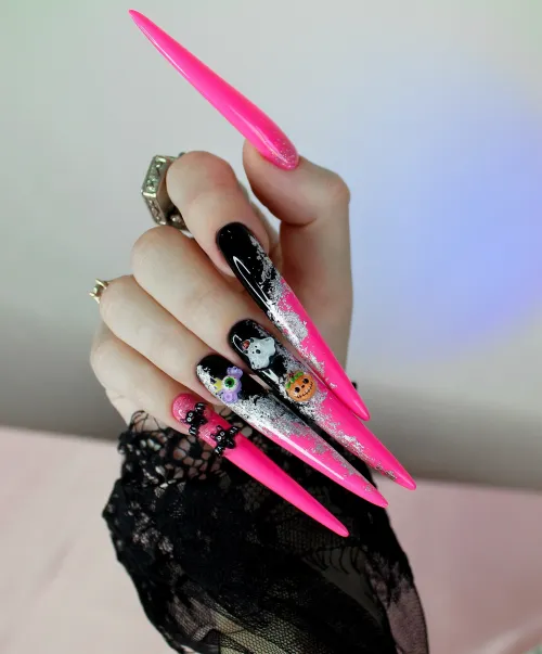 Thumbnail Allison_Jae's Festive Touch: Halloween Nails on Point