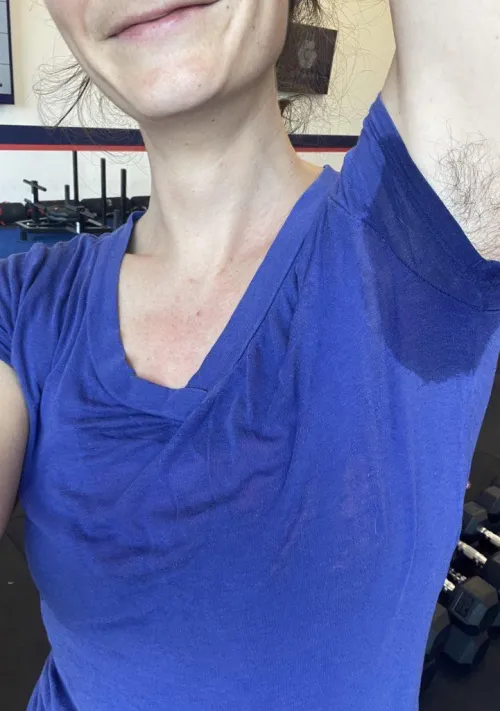 Thumbnail Post-Workout Sweaty Selfie - NessaRyans