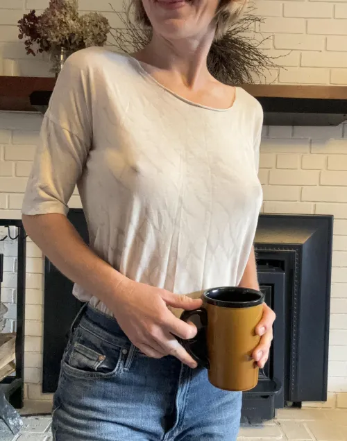 Thumbnail ExoticArches' Braless Mornings: A Comfortable Choice