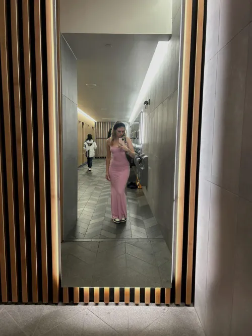 Thumbnail Cutie_xoxo5's Confession: Love for Long Pink Dresses