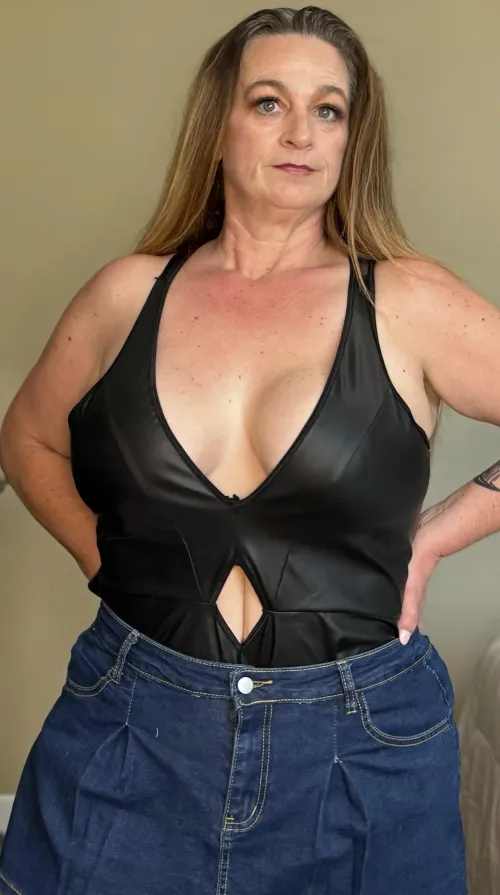 Thumbnail Stacy_Undercover: Posing Options Explored in slightlychubby World