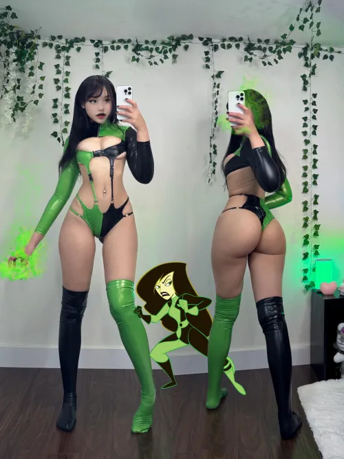 Thumbnail Unveiling the Seductive Shego Cosplay by strawbunnix from Kim Possible