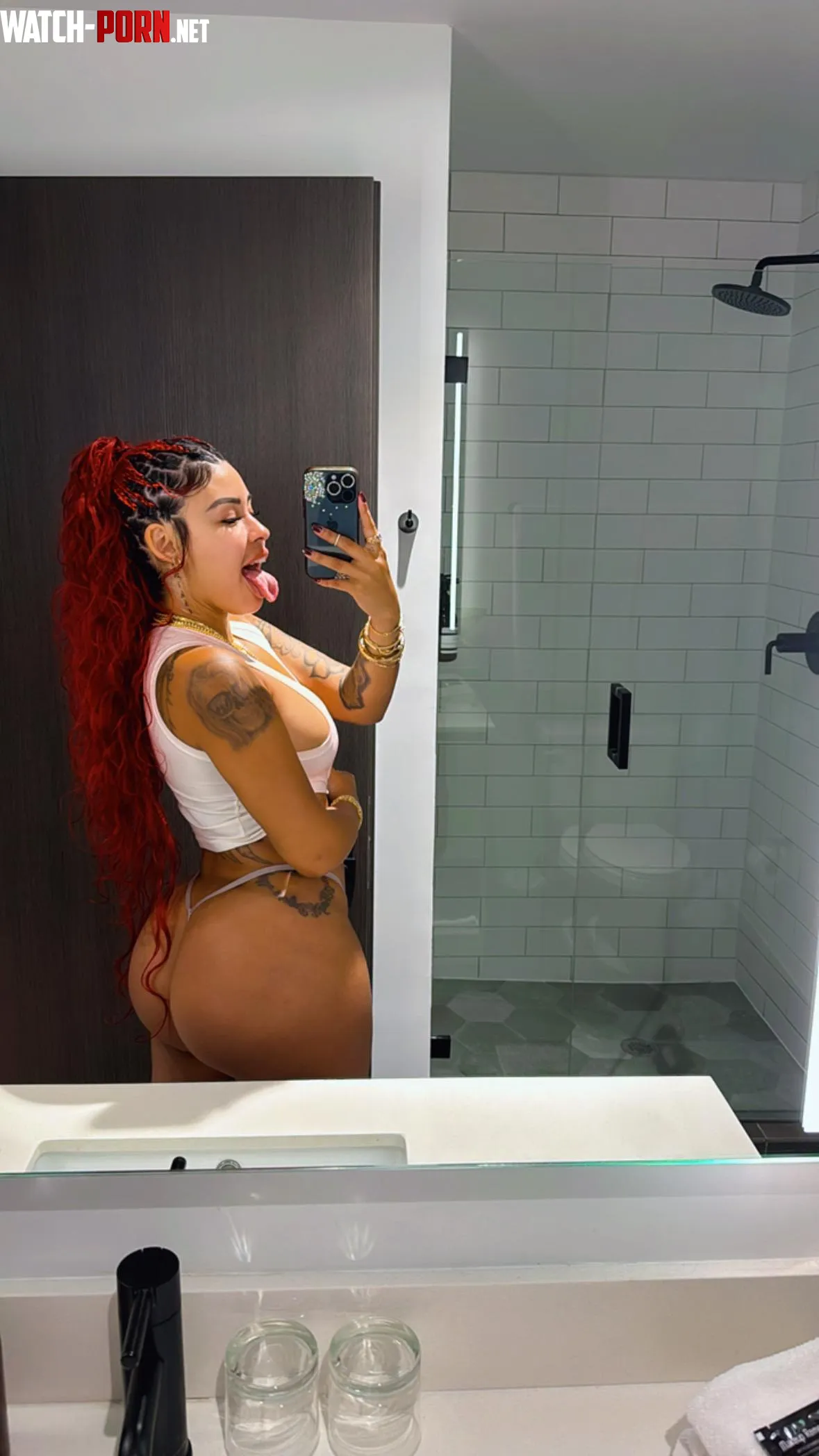 Would you eat me out or fuck me by yvettediazxo