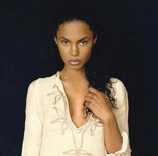 Thumbnail Timeless Beauty: Remembering Kim Porter by tumblrvogue