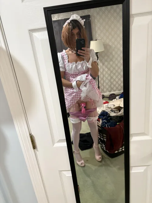 Thumbnail My Outfit for Daddy - Insights from MarySissyboi in SissyChastity