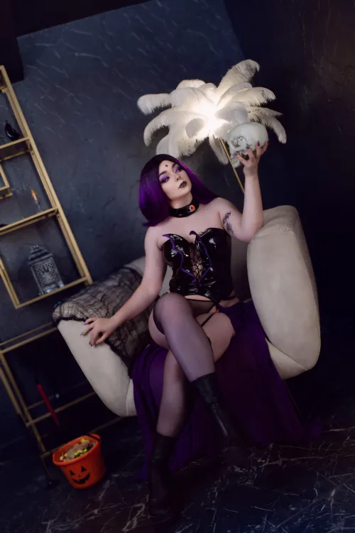 Thumbnail KajaRyuu Transforms into Raven from Teen Titans in a Cosplay Delight