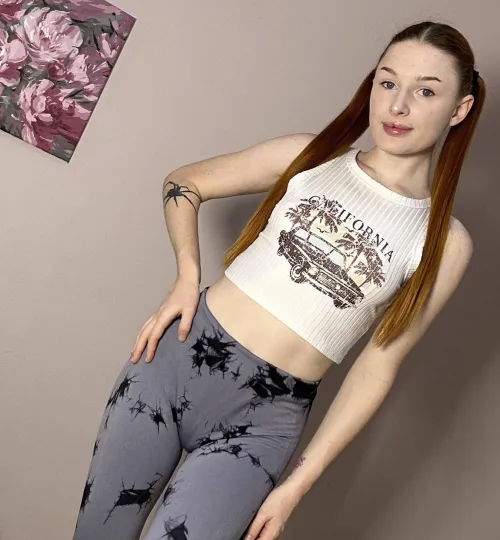 Thumbnail Galactiickiss: Red Hair and Narrow Waist Perfection in Croptops