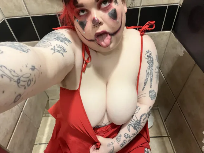 Thumbnail This Clown Loves to Play - Dynamodani in BBW_Chubby Wonderland