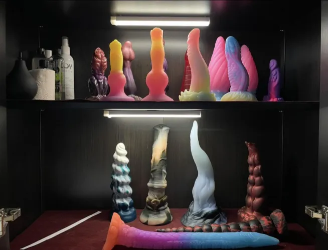 Thumbnail Innovative Toy Storage: Shedding Light on MenWithToys with Gentle-Qalu