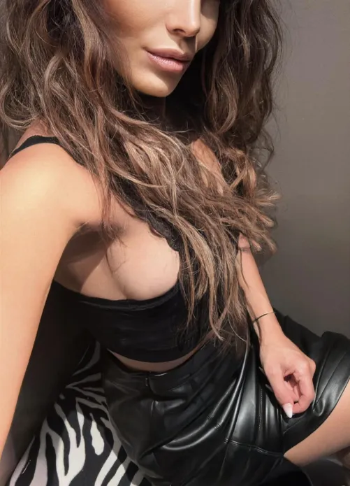 Thumbnail Fully Covered in Shiny and Naughty Leather: Unleashing Your Desires | beauty-girl-queen