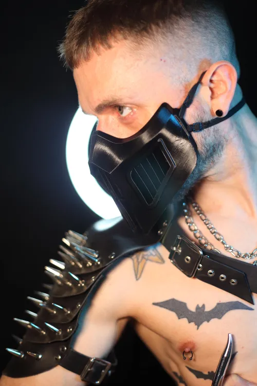 Thumbnail Roderick44's Intriguing Invitation: Ready to Be Dominated?