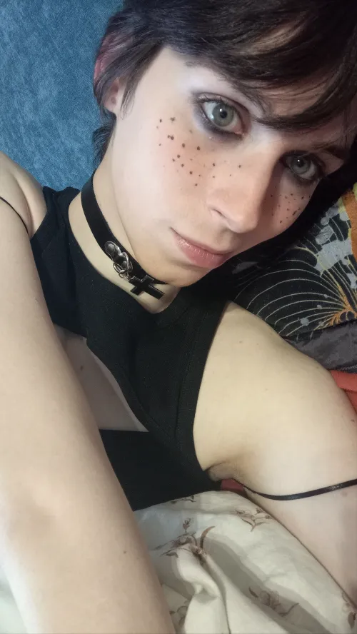 Thumbnail Sylvi-M Returns with a Friendly 'hello' in femboy