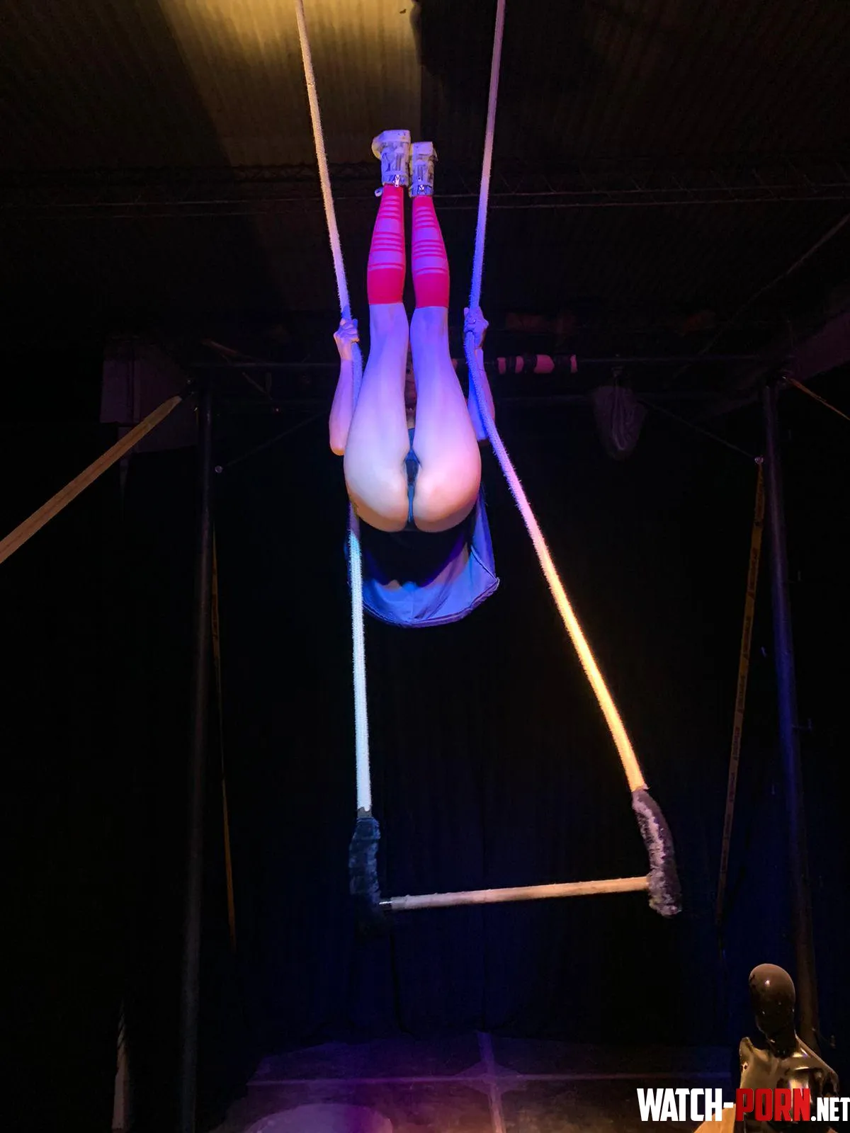 trapeze artists ass very firm  by Andrea_13_