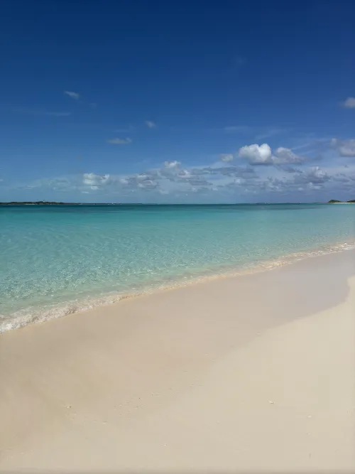 Thumbnail Admirable-Boat-5318 Enjoys Some Exuma Love - A Beach Adventure