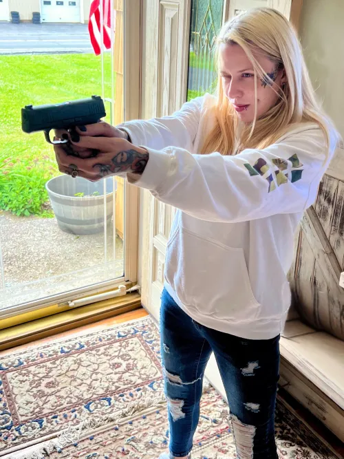 Thumbnail Gun Enthusiasts - Explore Powerful Females | girlswithguns