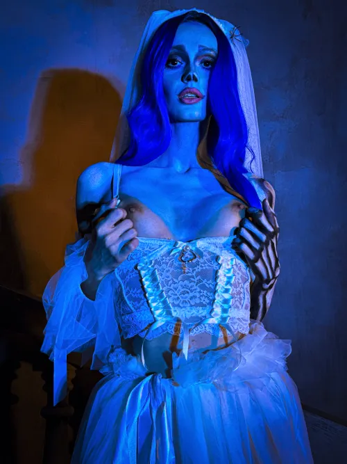 Thumbnail Corpse Bride Cosplay by auocamille: A Stunning Transformation