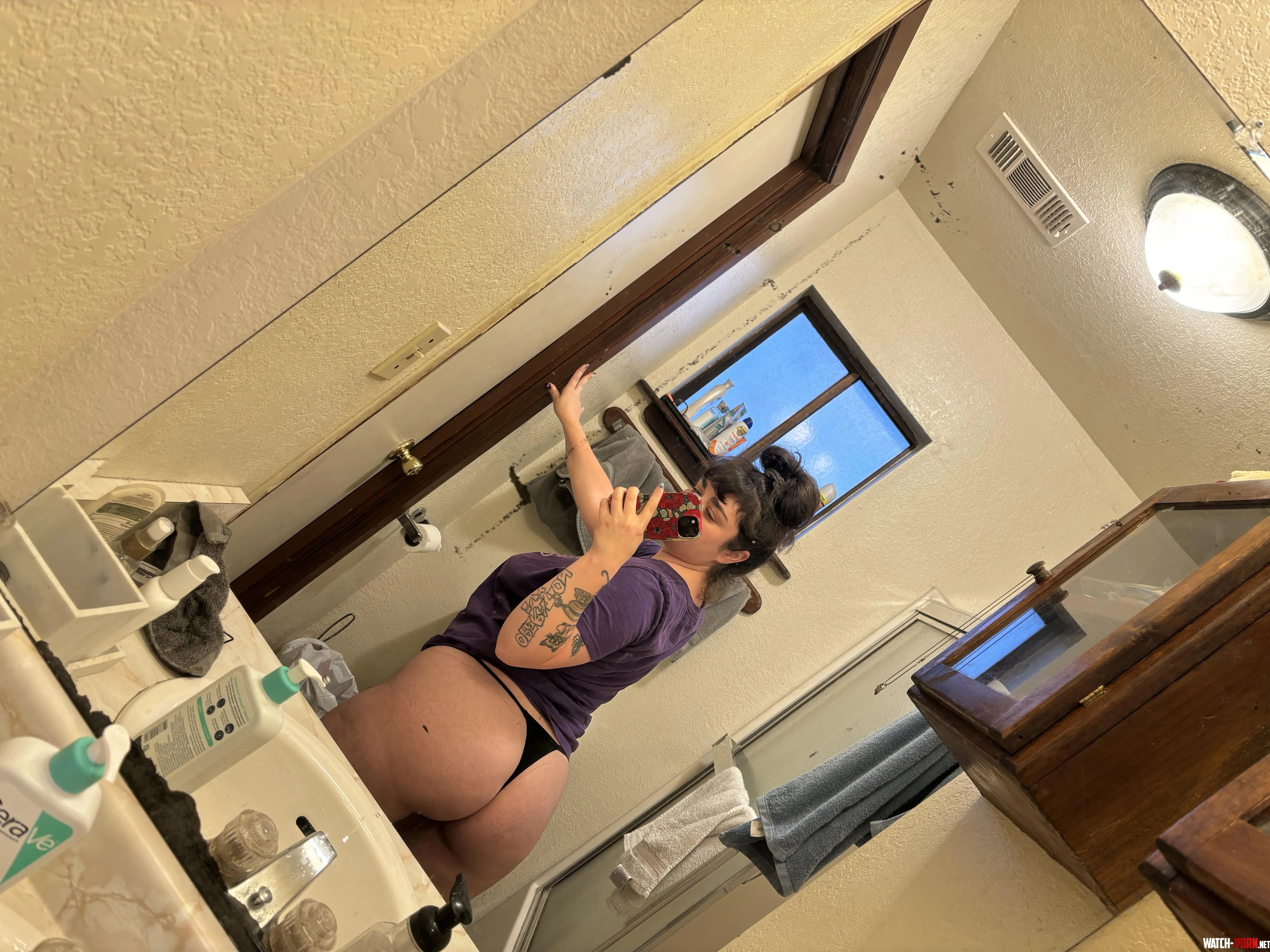 Dont invite me over if you dont want me getting slutty in the bathroom  by BigSlutTinyToes