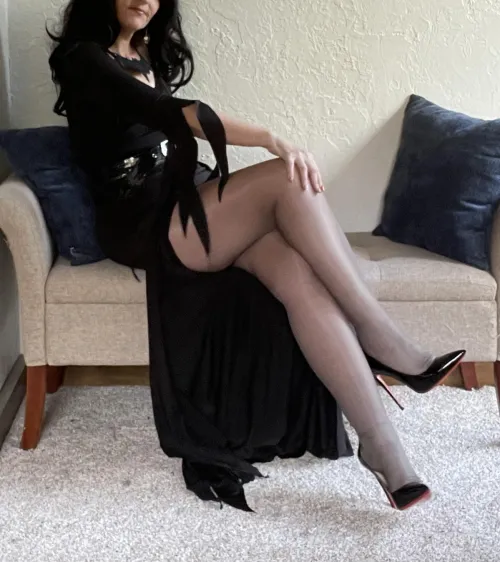 Thumbnail Elvira's Enchanting Pantyhose Tale | ph_reflections