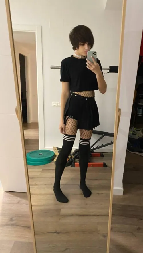 Thumbnail LilFemboyka's Goth Inspiration for Halloween in femboy