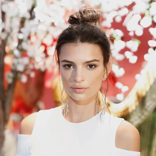 Thumbnail Emily Ratajkowski's Allure Unveiled by JumpySignature5588