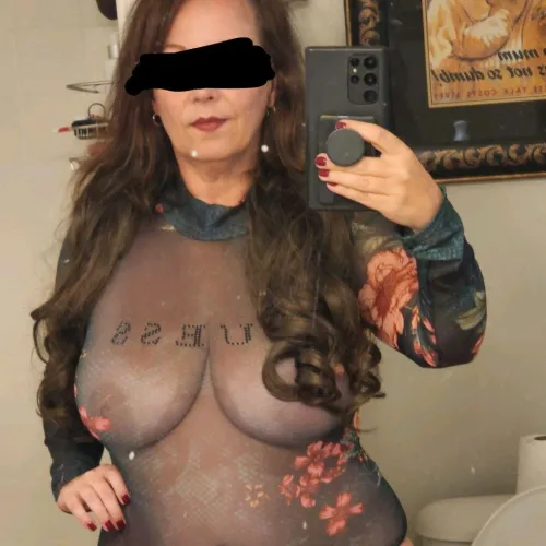 Thumbnail thesusiedell's Daring Proposal: Suck Nipples Through Shirt in Gilf Category