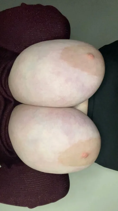 Thumbnail Halloween Treat: Come Suck on Them Kindly by The_32M_Queen in EngorgedVeinyBreasts