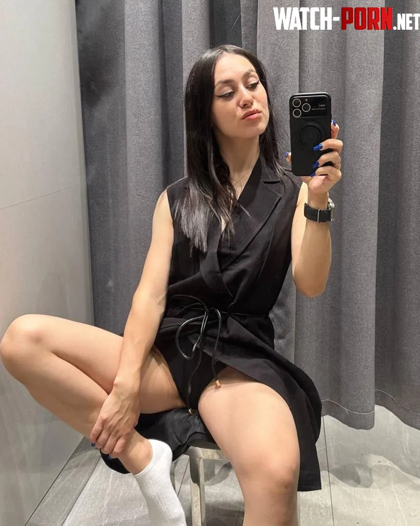 What a perfect changing room to fuck in by meledylove