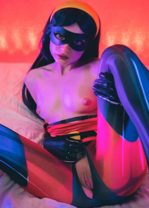 Thumbnail MereOasis Showcases Stunning Violet Parr Cosplay Ave Ria