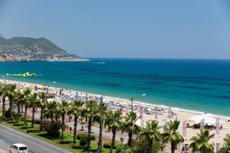 Thumbnail ShAD0wM00N96 Explores Turkey's Stunning Beaches