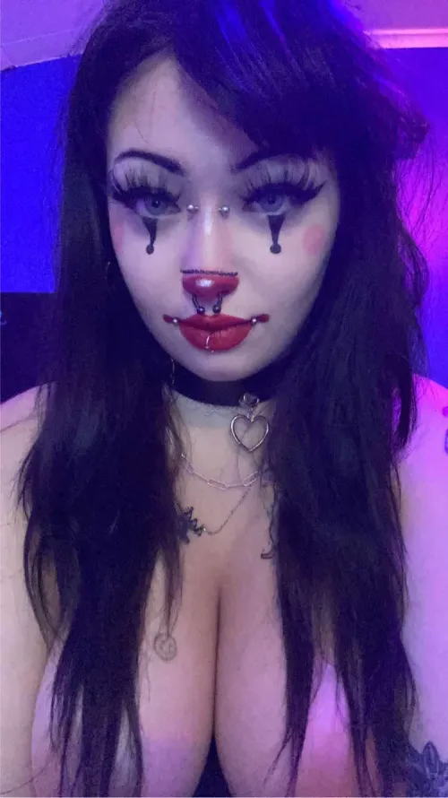 Thumbnail Join elysiumsnow for a Halloween and Hornyyy Snap Adventure in slutsofsnapchat