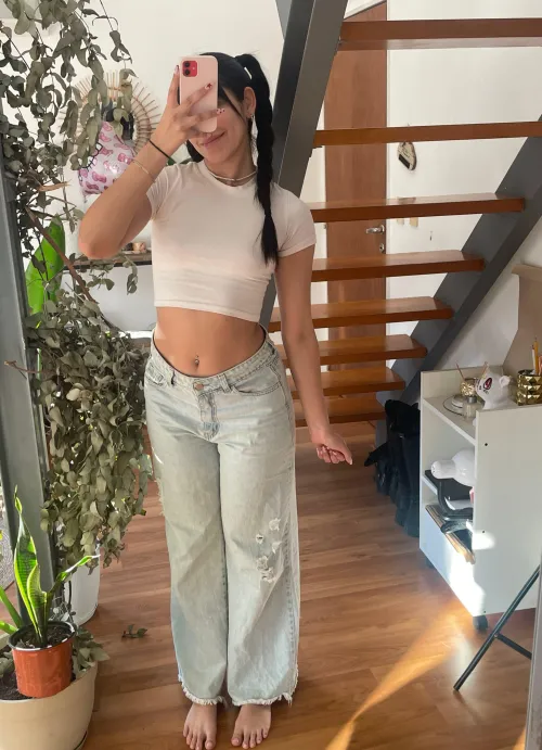 Thumbnail Unique Charm of Croptopgirls: lovelyprincessx's Delightful Narrative